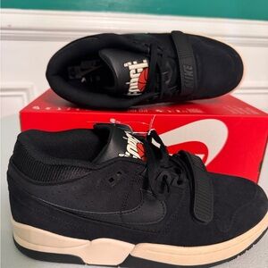 Nike Air Force  Men's  Sneakers in Black and Tan 100% new size 9